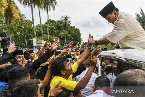 Strategi Kampanye Prabowo Prabowo Subianto saat melakukan sosialisasi visi misi
