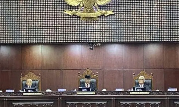 Sidang pembacaan putusan MK nomor 90 tentang batas usia cawapres