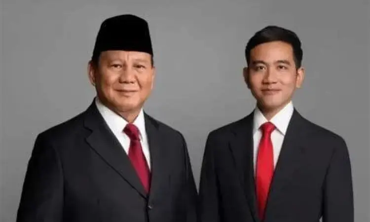 Prabowo Subianto dan Gibran Rakabuming Raka saat pendaftaran ke KPU