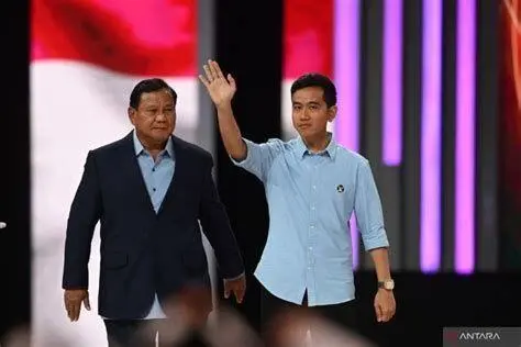Prabowo dan Gibran Prabowo Subianto dan Gibran Rakabuming saat kampanye