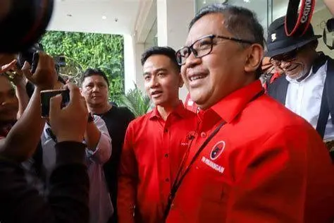 Gibran Keluar PDIP Gibran Rakabuming Raka saat mencalonkan diri sebagai Cawapres