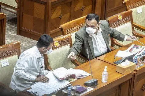 Ubedilah Badrun Pelapor Kasus Ubedilah Badrun saat di Gedung KPK