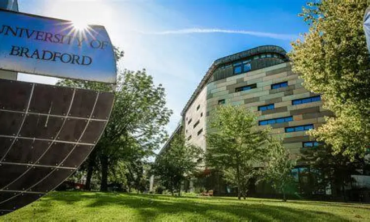 Kampus University of Bradford di Inggris