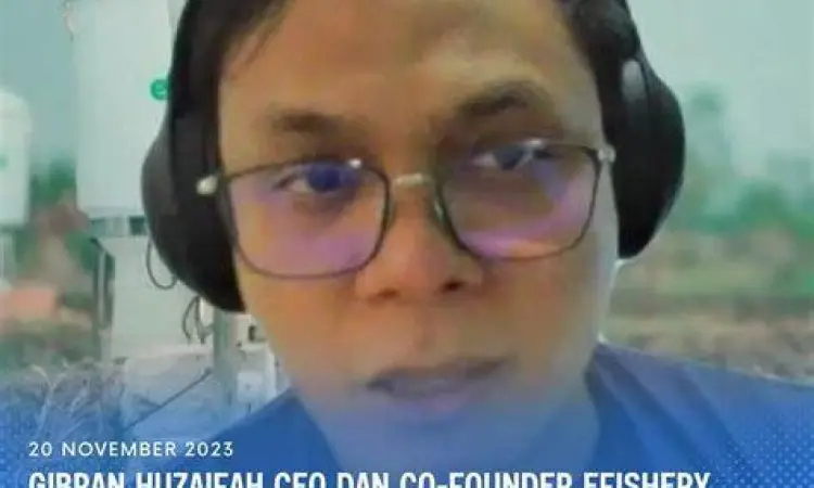 Gibran Huzaifah memberikan presentasi mengenai ketahanan pangan