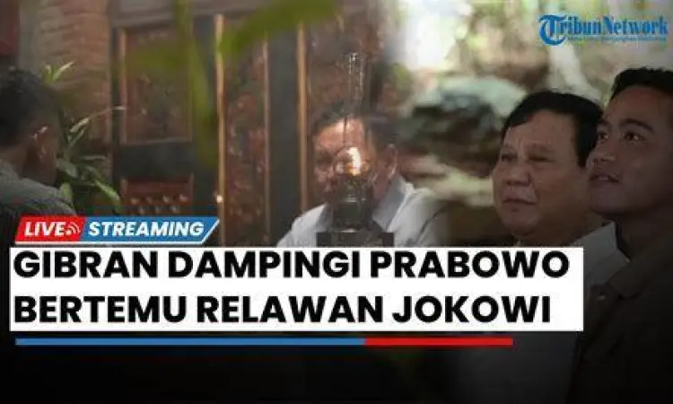 Aksi Massa Relawan Pertemuan akbar relawan di stadion