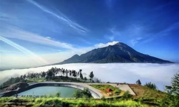 Pemandangan bumi Jawa sebagai simbol kerendahhatian