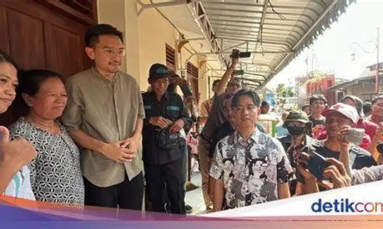 Gibran Blusukan Aksi blusukan Gibran Rakabuming di pasar tradisional Solo