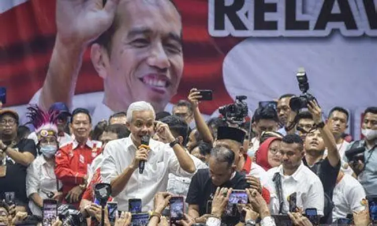 Relawan mendukung Ganjar Pranowo
