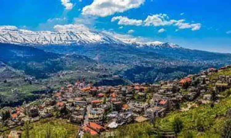 Bsharri Lebanon Pemandangan Bsharri Lebanon tempat kelahiran Kahlil Gibran