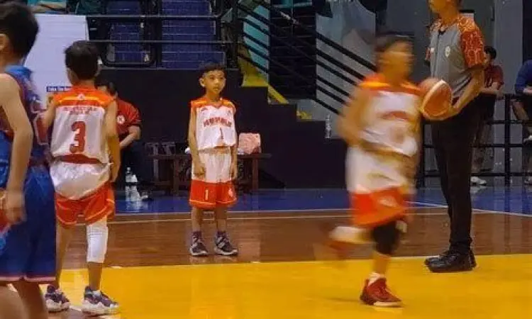 Jan Ethes Srinarendra Jan Ethes Srinarendra sedang berolahraga