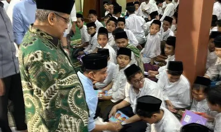 Gibran dan Tokoh Agama Gibran Rakabuming kunjungan ke pesantren