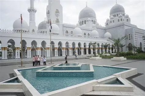 Ikon Baru Solo Masjid Raya Sheikh Zayed ikon baru kota Solo