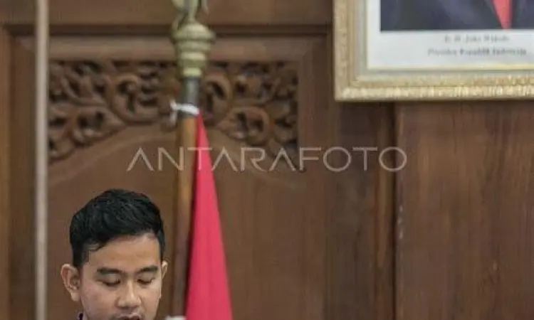 Aksi Gibran Rakabuming Raka saat menjabat sebagai Wali Kota Surakarta