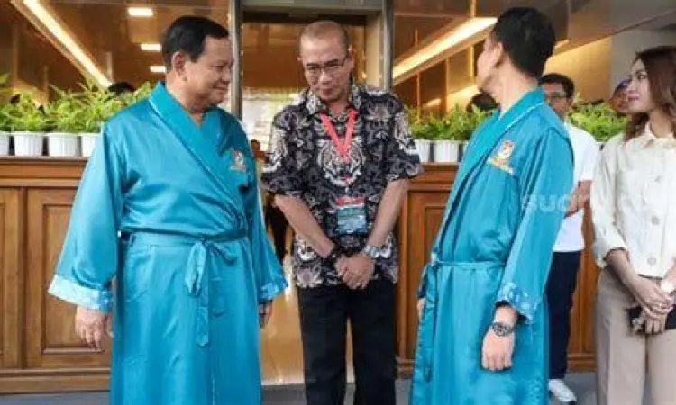 Proses Tes Kesehatan Gibran Rakabuming Gibran Rakabuming menjalani tes kesehatan resmi di RSPAD