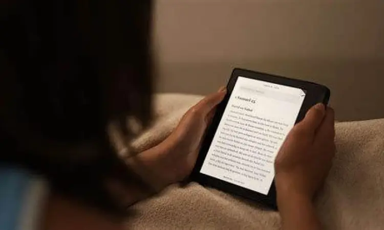 Membaca PDF Sastra Membaca novel klasik di perangkat digital