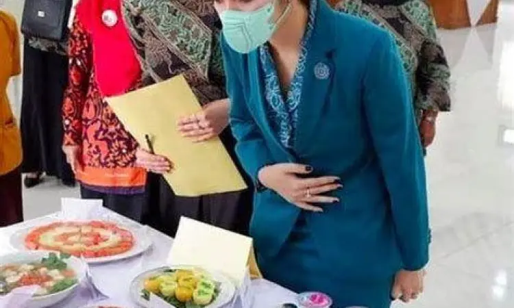 Selvi Ananda saat melakukan kunjungan kerja PKK