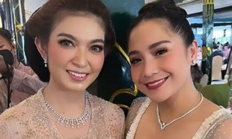 Selvi Ananda mendampingi Gibran Rakabuming