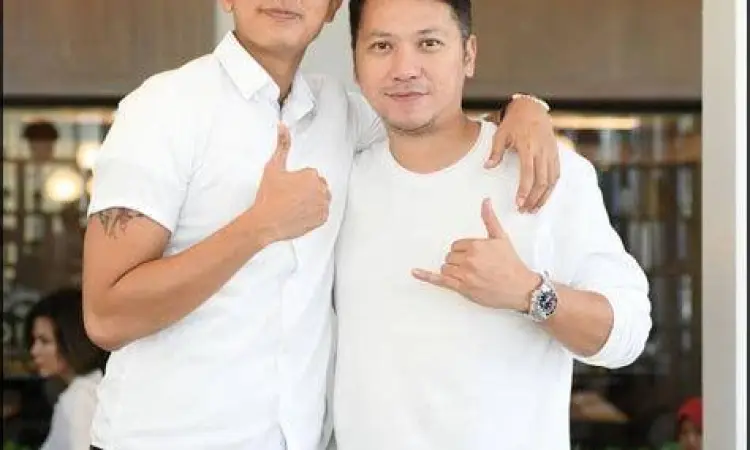 Persaudaraan Marten Kekompakan Gading dan Gibran Marten