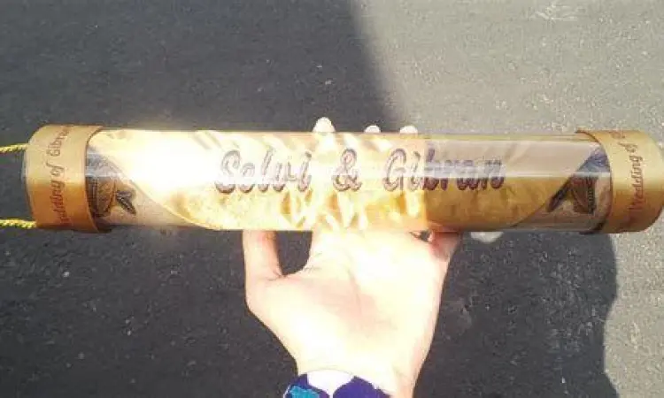 Souvenir Pernikahan Gibran Detail souvenir unik di pernikahan Gibran dan Selvi