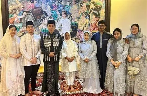 Nilai Kekeluargaan Gibran Kahiyang Kaesang Momen kebersamaan keluarga besar Presiden Jokowi