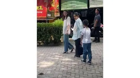 Bisnis Kuliner Besan Jokowi Warung Kuliner Mertua Gibran di Solo