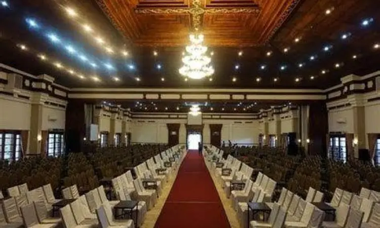 Graha Saba Buana Gedung Graha Saba Buana yang sering digunakan oleh Chili Pari