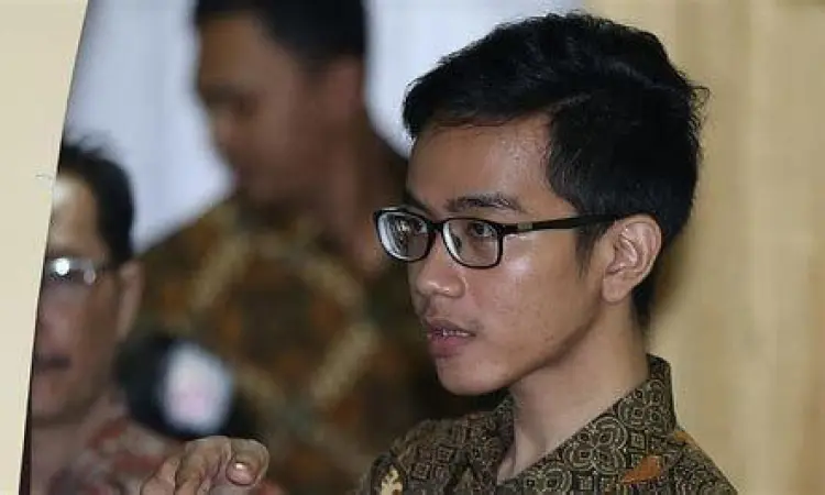 Gibran Rakabuming dan Selvi Ananda saat prosesi lamaran