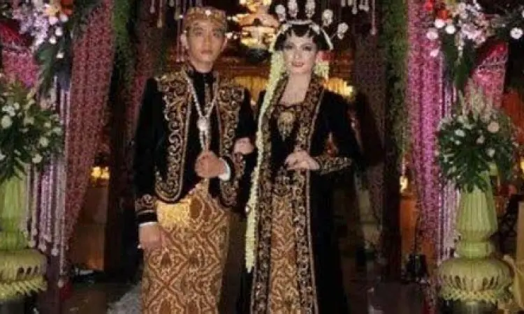 Dekorasi tradisional Jawa pada pernikahan Gibran