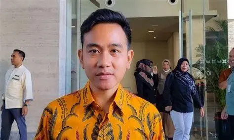 Pendidikan Gibran Rakabuming Gibran Rakabuming saat menempuh pendidikan di luar negeri