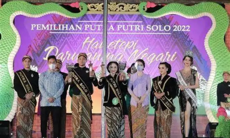 Profil Selvi Ananda Selvi Ananda dalam kegiatan sosial sebagai Putri Solo