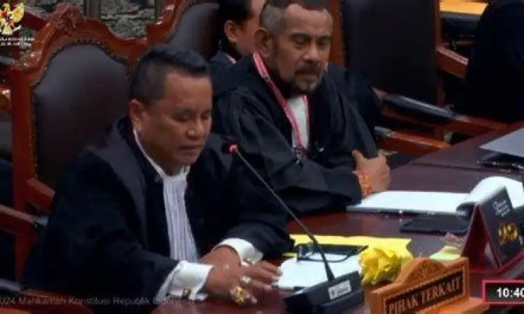 Hotman Paris di Sidang MK Hotman Paris saat memberikan keterangan di Mahkamah Konstitusi