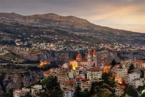 Bsharri Lebanon Pemandangan Bsharri tempat kelahiran Kahlil Gibran