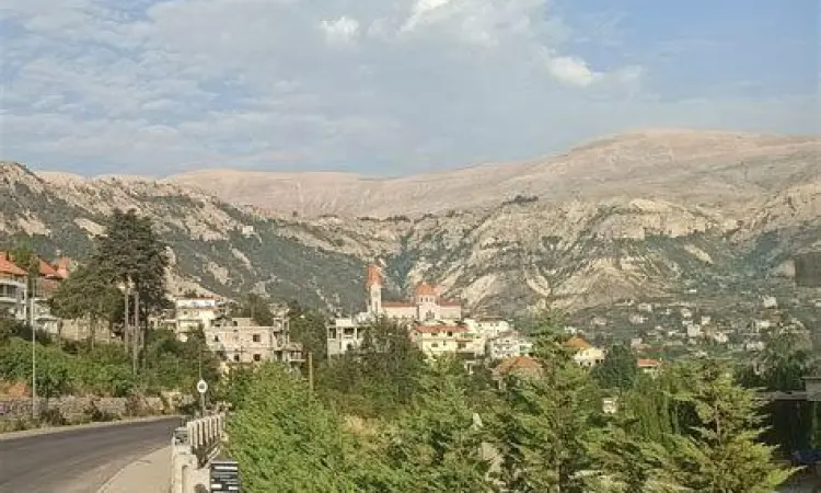 Desa Kelahiran Kahlil Gibran Pemandangan alam Bisharri Lebanon tempat kelahiran Kahlil Gibran