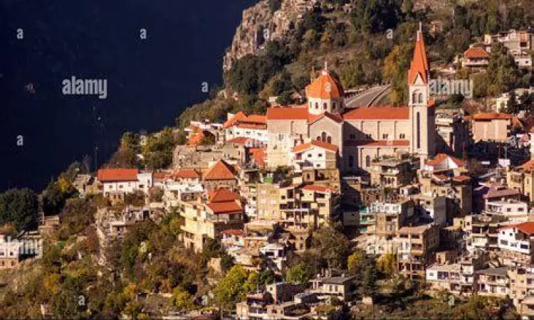 Gereja Maronit di Lebanon Gereja Maronit di Bsharri, Lebanon, tempat Khalil Gibran dibesarkan