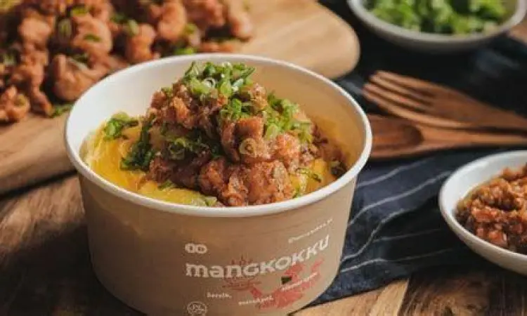 Gibran Rakabuming bersama Chef Arnold Gibran Rakabuming dan Chef Arnold Poernomo mempromosikan Mangkokku